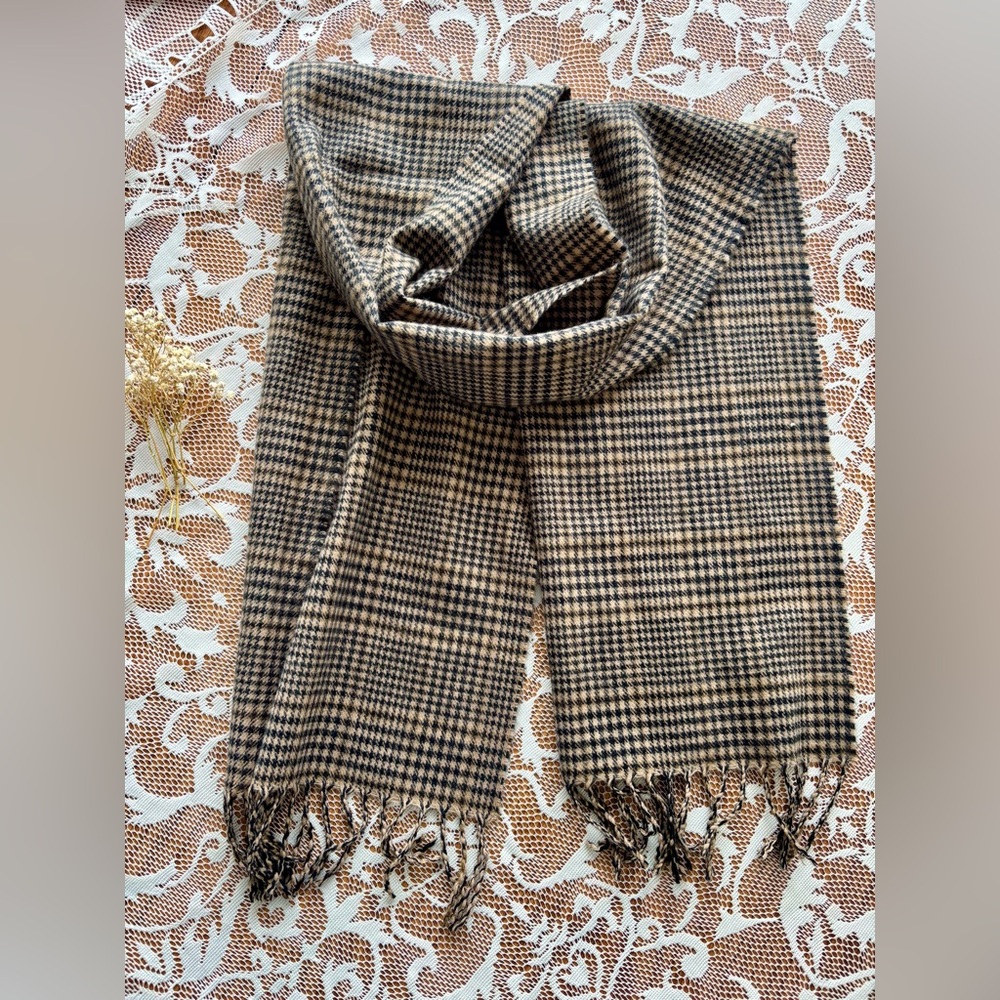 Cashmere Scarf Made In Scotland - Picture 2 of 3